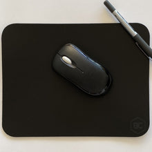 Laad afbeelding in Galerij-viewer, BLCK /CDR. Leather Mousepad Black
