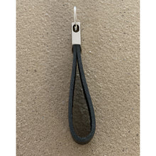 Load image into Gallery viewer, BLCK / CDR. Leather Keyhanger Black
