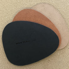 Laad afbeelding in Galerij-viewer, BLCK /CDR. 4 Leather Coasters - Drop
